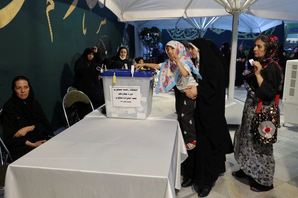Two Candidates to Compete in Iran's Presidential Run-Off