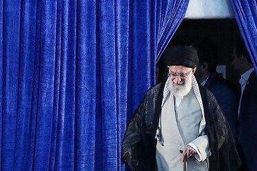 نماینده پیشین مجلس: خامنهای نخواست پشت پرده باشد و همه را به مقاومت دعوت کند