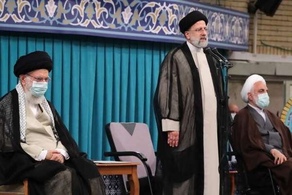 Big Divide Between People, Government In Iran Raises ‘Red Warning’
