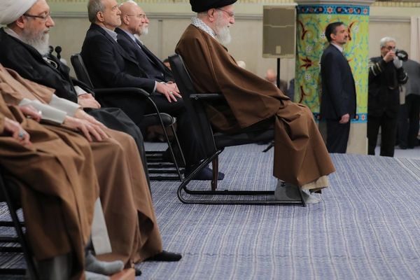 وكالة "إرنا" الحكومية: إيران تعتمد سياسة "الصبر الاستراتيجي" في مواجهة الضغوط