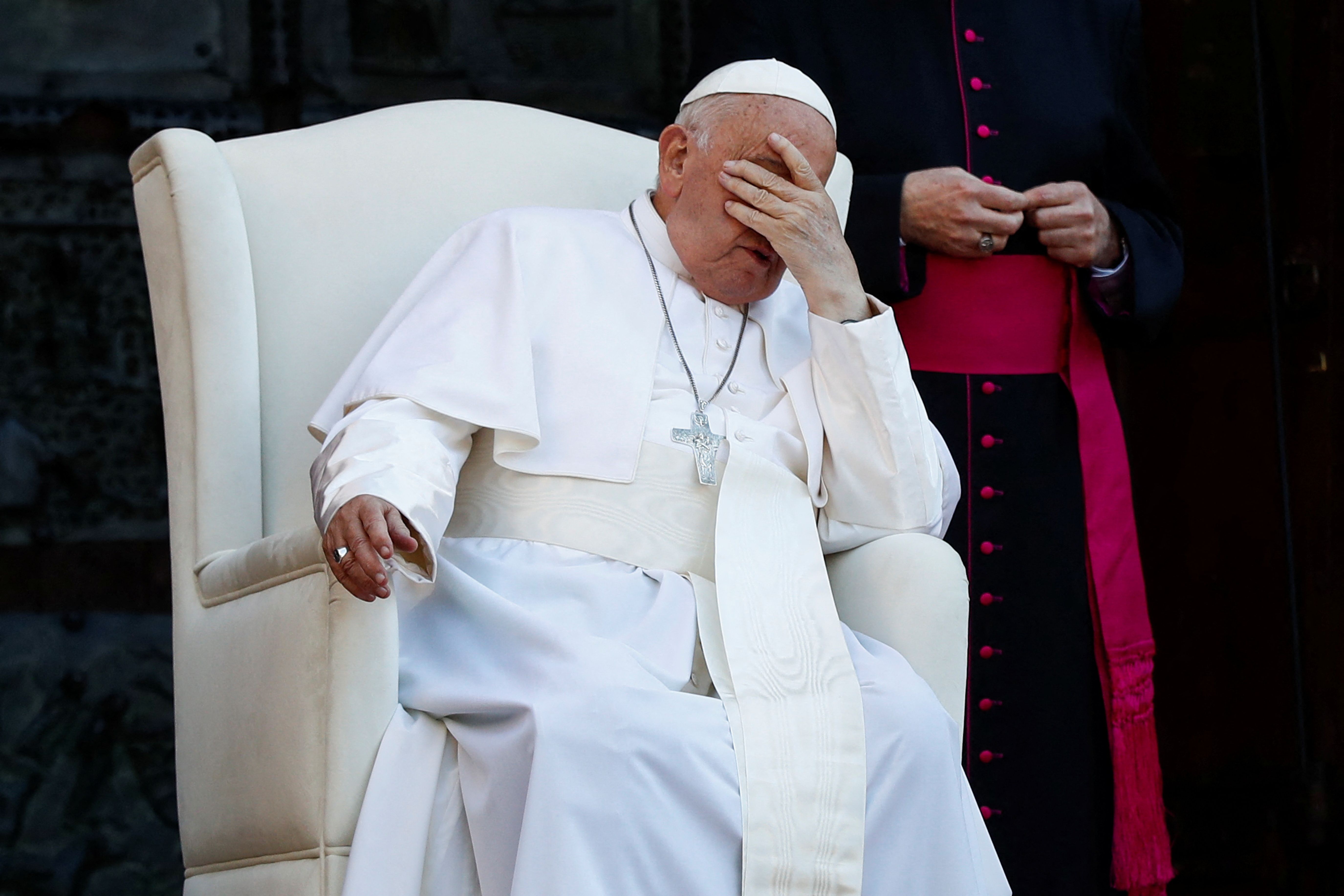 واتیکان بابت سخنان پاپ فرانسیس درباره همجنس‌گرایان عذرخواهی کرد