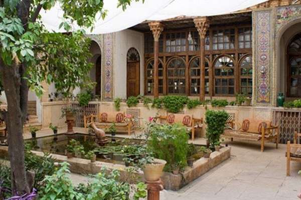 Historic Houses In Shiraz Being Bulldozed To Expand Shrine