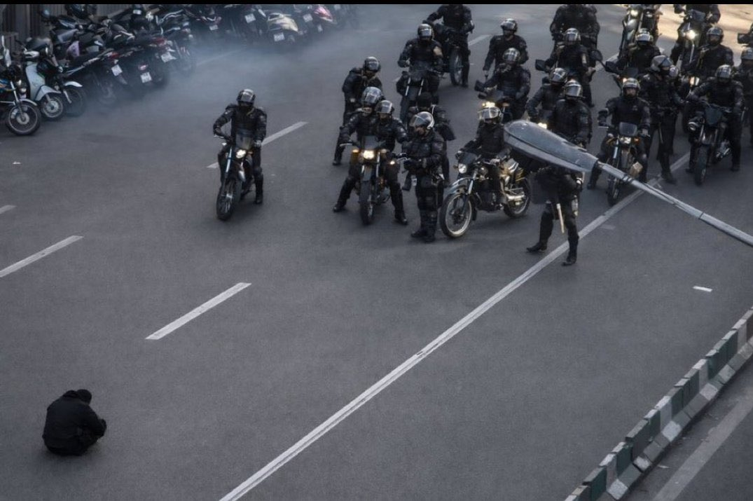 دانشجویان، بازاریان و کامیونداران بر اتحاد و ادامه اعتراضات و اعتصابات سراسری تاکید کردند