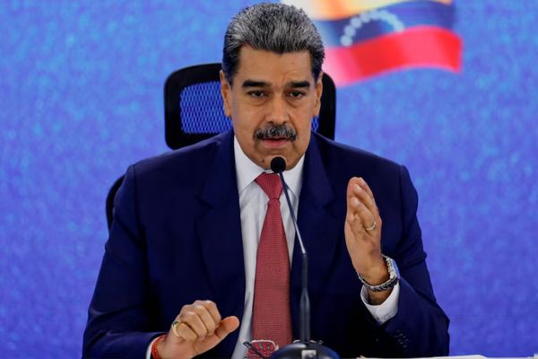 یک مقام آمریکایی: رییسجمهور ونزوئلا به دست نیروهای ویژه آمریکا بازداشت شده است