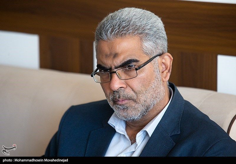 Iranian lawmaker accuses government of profiting from currency devaluation