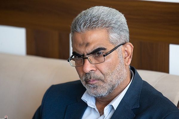 Iranian lawmaker accuses government of profiting from currency devaluation