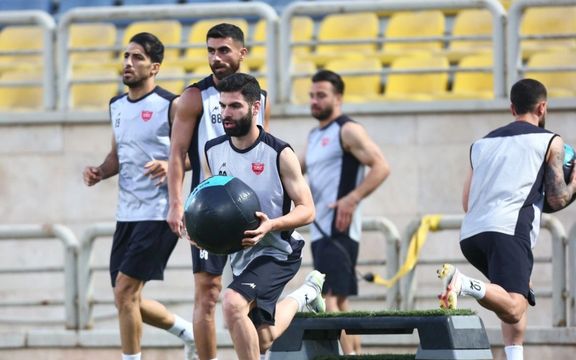 به رغم تعطیلی لیگ به بهانه حمایت از تیم امید؛ سه بازیکن تیم امید به اردوی پرسپولیس میروند