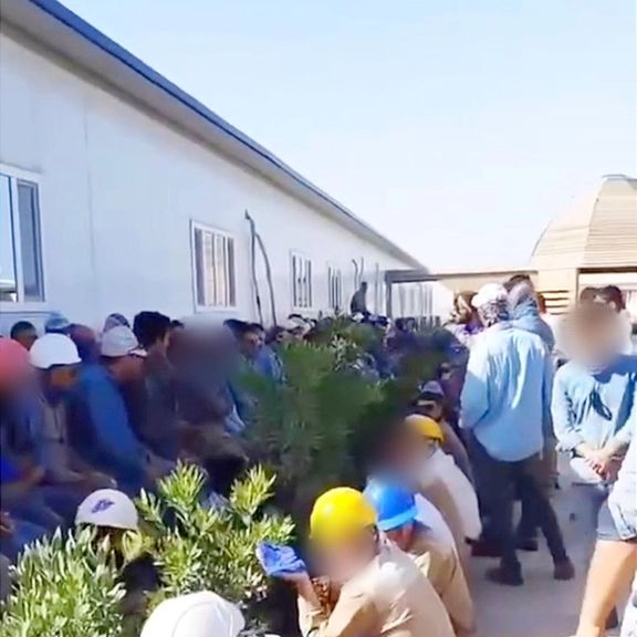 اعتصاب کارگران صنایع نفت، گاز، پتروشیمی، فولاد و مس با وجود تهدیدها به چهارمین روز رسید