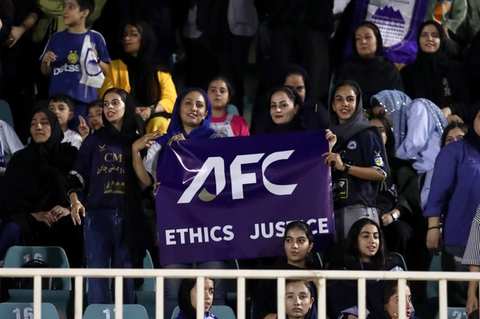 تکرار یک رای پر انتقاد؛ بازی فقط با حضور تماشاگران زن، جریمه باشگاه چادرملو