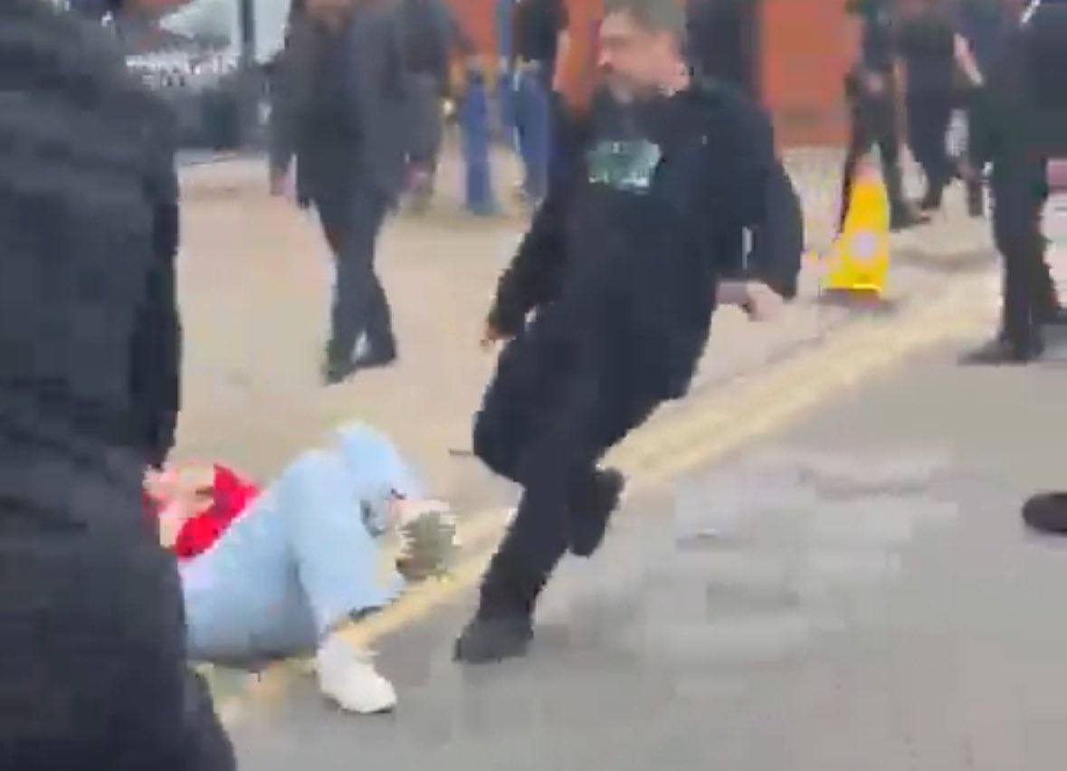 Islamic Republic's Loyalists Attack Iranian Protesters in London