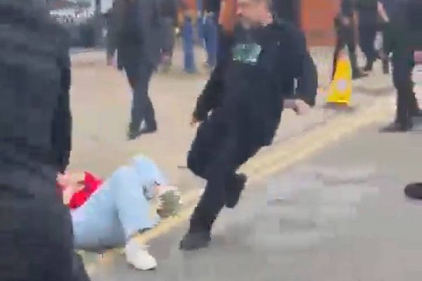 Islamic Republic's Loyalists Attack Iranian Protesters in London