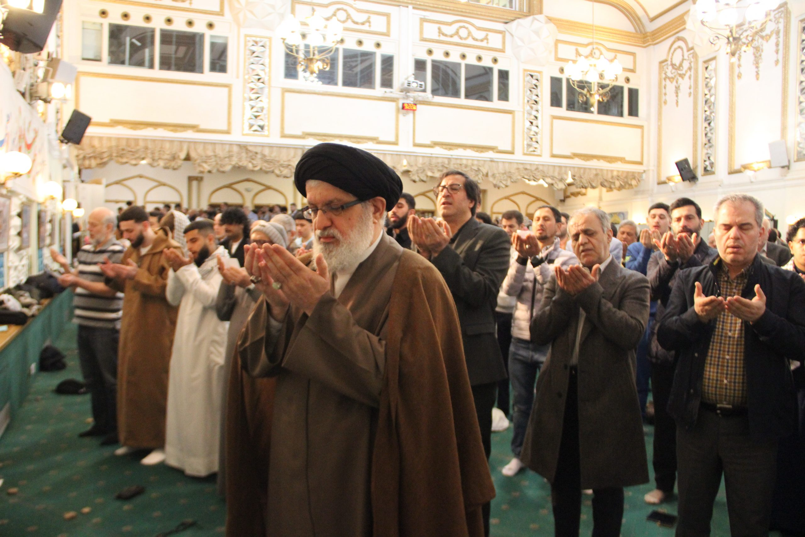 مرکز اسلامی وابسته به خامنه‌ای در لندن به‌دلیل انتشار ویدیوهای «حامی تروریسم» توبیخ شد