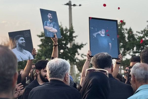 قتلوا شابين.. محكمة "همدان" العسكرية تؤيد قرارًا بوقف ملاحقة 3 ضباط بالحرس الثوري الإيراني