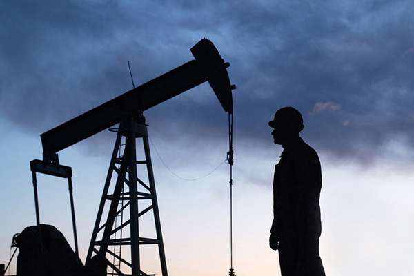 Iran condemns new US sanctions on oil and shipping sectors