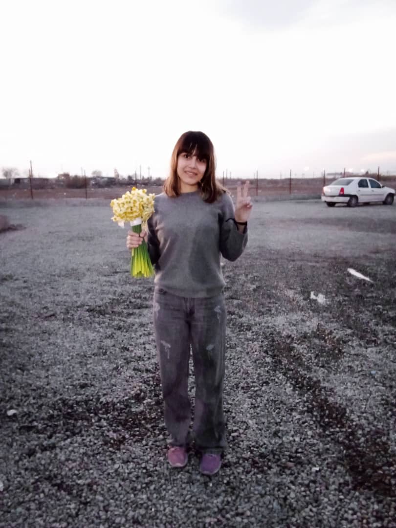 روایت نازیلا معروفیان از هجوم ماموران به خانه‌اش: امنیت ما را گرفته‌اند اما کم نمی‌آوریم