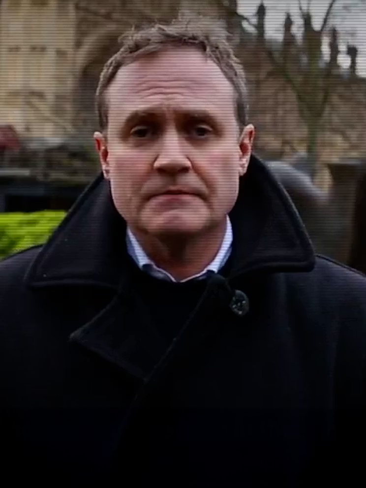 نائب بريطاني يعلن إطلاق حملة "لنجعل أوروبا خالية من خامنئي"