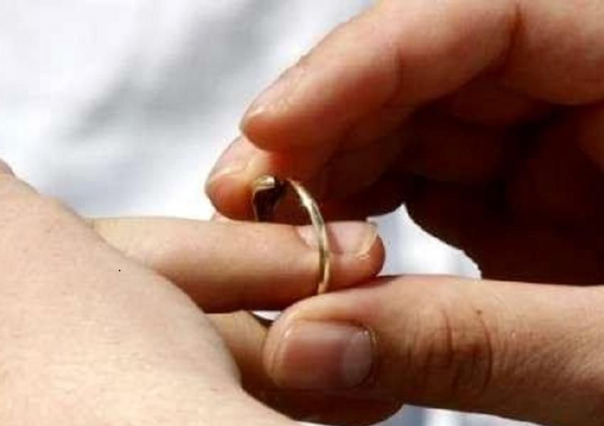 در پنج سال گذشته ۱۳۱هزار دختر زیر ۱۵سال در ایران ازدواج کردند