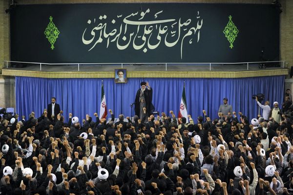 روزنامه زیر نظر خامنهای: در روز اول جنگ ۱۲ روزه ۳۶/۲ درصد به مدافعان نظام افزوده شد