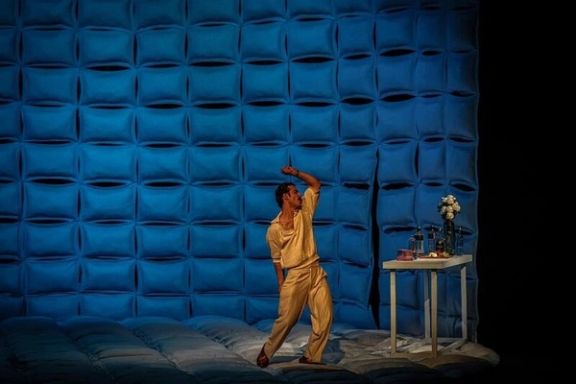 File photo of Ali Shadman during a performance in Tehran. Police raided Shadman’s birthday party on November 29, 2025.