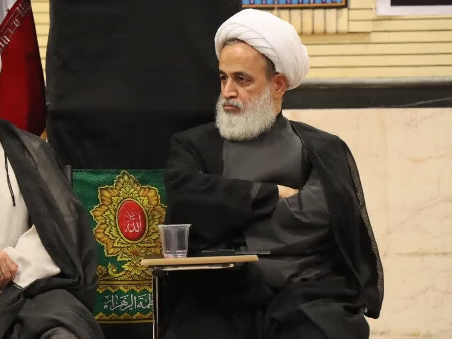 خطيب مكتب خامنئي: "الأربعين" نعمة عظيمة وطريق روحاني لنمو إيران وتقدّمها