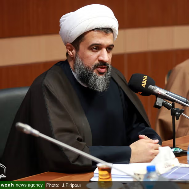 أكاديمي إيراني: طهران لا تمازح في الحرب وتهاجم حتى أكثر الدول صداقةً في المنطقة