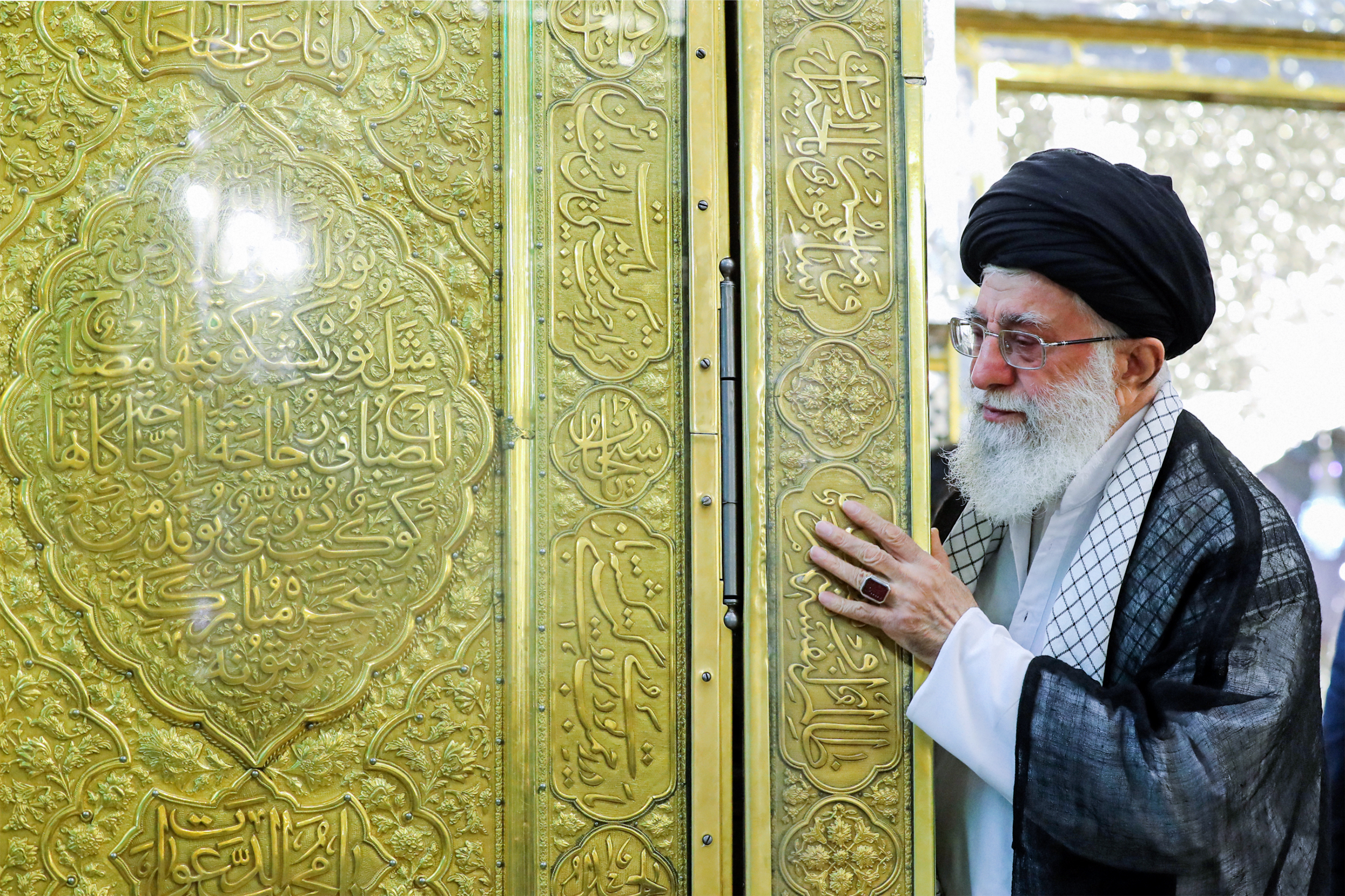 میراث مرگبار علی خامنه‌ای؛ ایران میان طناب دار، گلوله و هوای آلوده