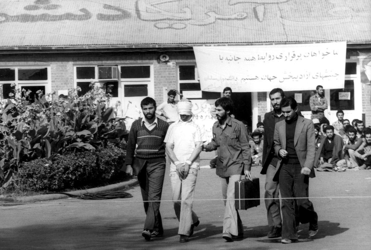 Former Tehran embassy hostage denounces US deportations of Iranians