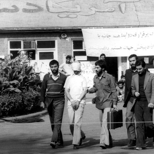 Former Tehran embassy hostage denounces US deportations of Iranians