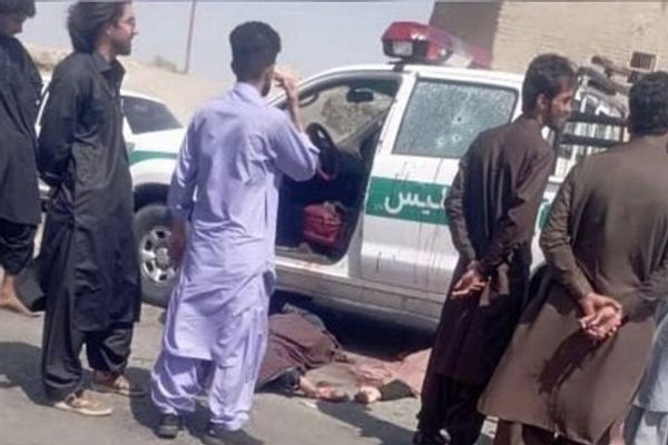 Gunmen kill five police officers in southeast Iran