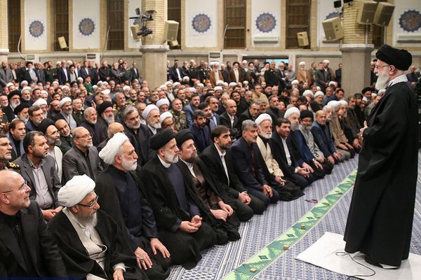 Iranian Activists Decry Government Corruption