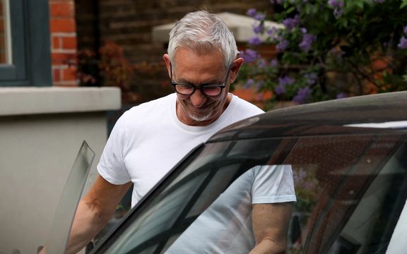 پس از بازنشر یک ویدیوی یهودستیزانه؛ گری لینهکر، مجری سرشناس فوتبال از بیبیسی جدا میشود