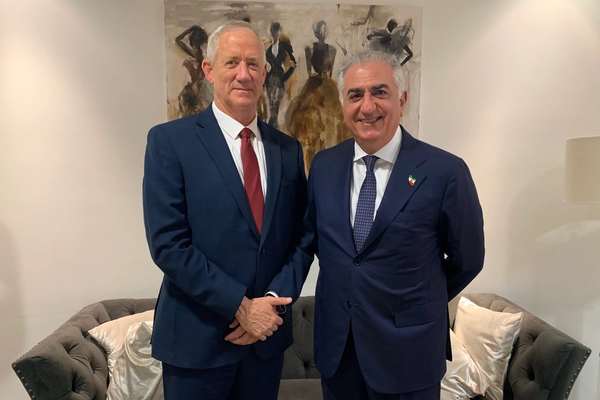 Iran’s Exiled Prince Meets Former Israeli Defense Minister