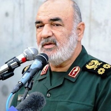 فرمانده سپاه: پلیس آمریکا خانههای فقرا را مصادره میکند،ما برای فقرا خانه رایگان میسازیم