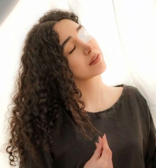 نیلوفر آقایی در محل اصابت گلوله به چشمش؛ «تو که دیدی غرق خونم، چرا یکی دیگر به شکمم زدی؟»