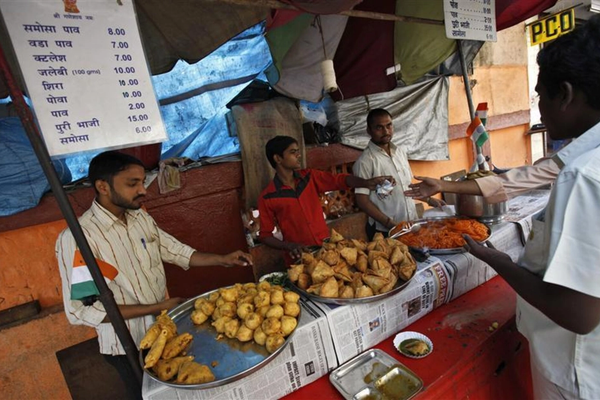 تاثیر بحران تنگه هرمز بر غذای خیابانی در هند