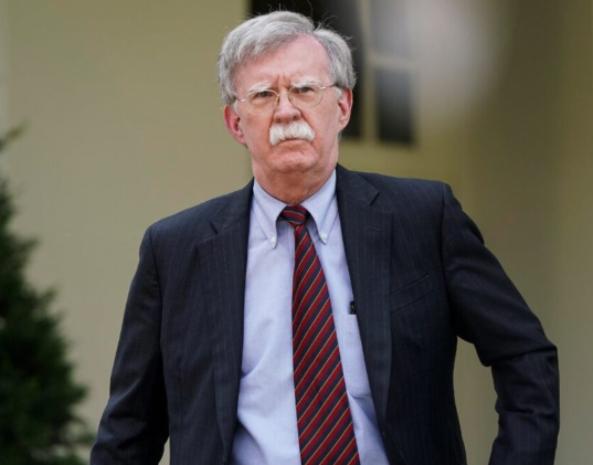 مشاور امنیت ملی سابق ترامپ: مذاکره با رژیم ایران اتلاف وقت است