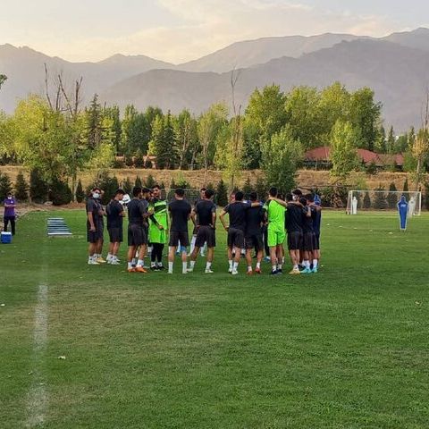 در اعتراض به عدم دریافت مطالبات؛ تمرین پرحاشیه استقلال تعطیل شد