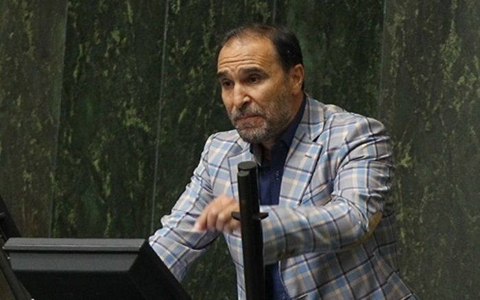 نماینده ملایر: الان مرد متاهل در خیابان اینقدر جورواجور می‌بیند که از زن خودش سیر می‌شود