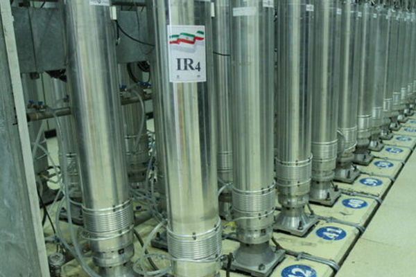 بريطانيا وفرنسا وألمانيا تحذر من انقضاء مهلة 30 يومًا قبل تفعيل آلية الزناد النووي لإيران