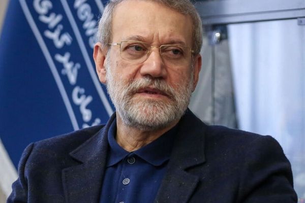 علي لاريجاني رداً على هجوم إسرائيل: نقف إلى جانب إخوتنا في قطر