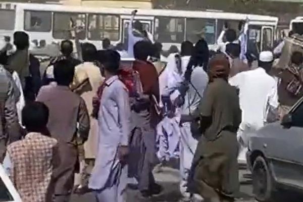 Iranian Regime Forces Arrest 40 In Sunni City Of Zahedan