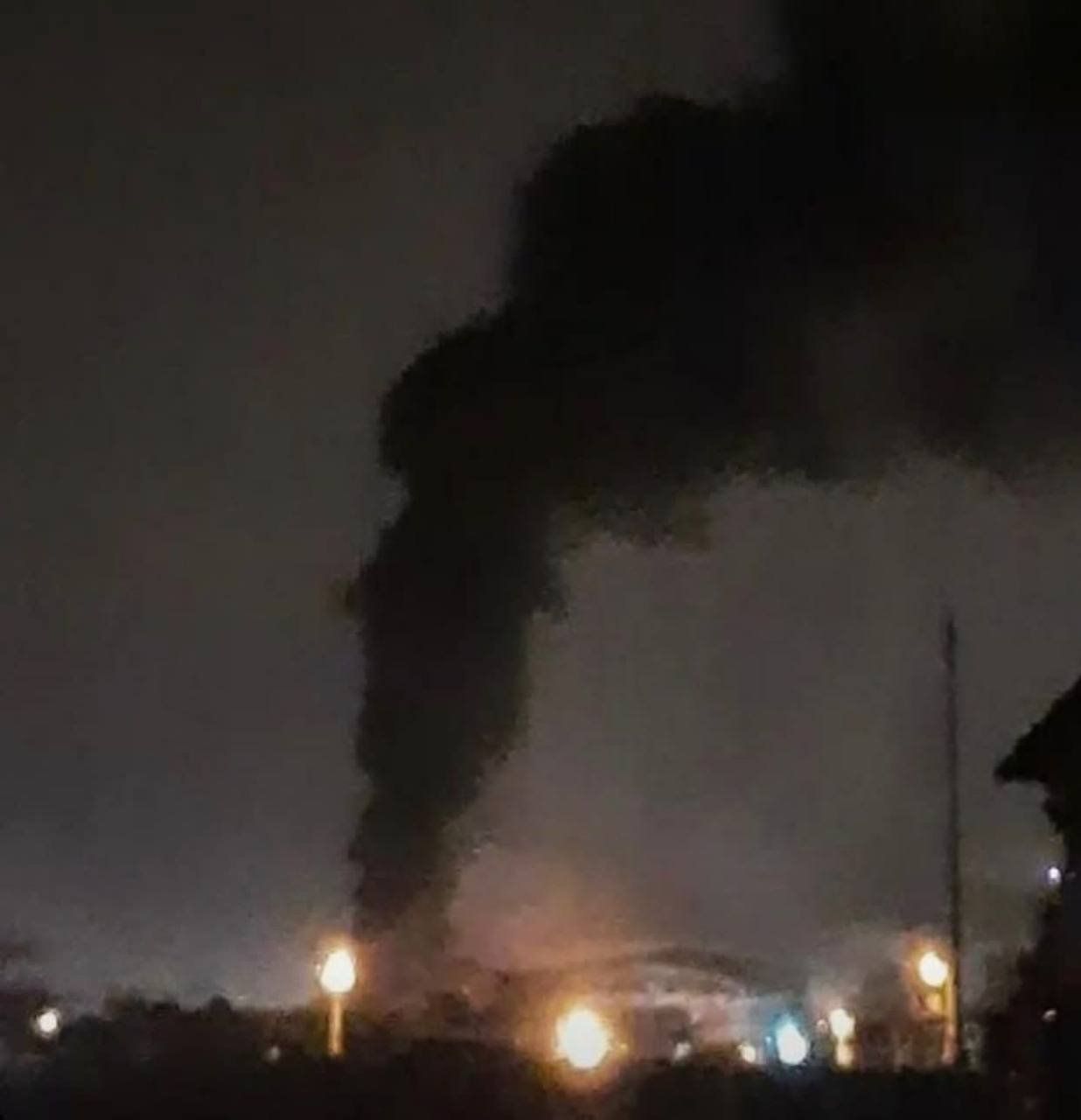 Explosion, Fire At Petrochemical Company In Southern Iran Leave 2 Injured 