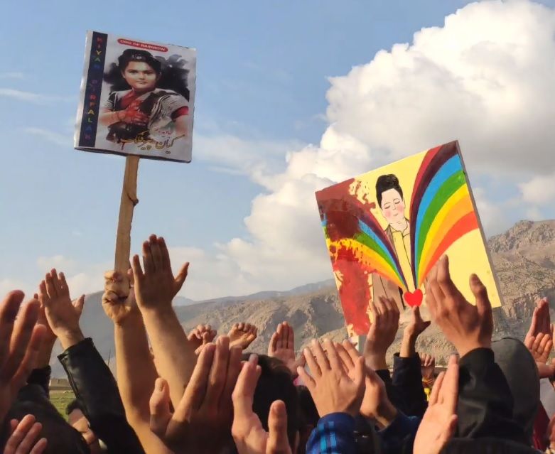 شعار «مرگ بر خامنه‌ای» در مراسم چهلم کیان پیرفلک در ایذه