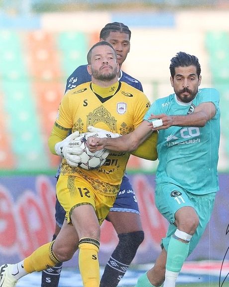 پیکان ۰-۰ چادرملو؛ آخرین بازی هفته برنده نداشت، تراکتور صدرنشین ماند