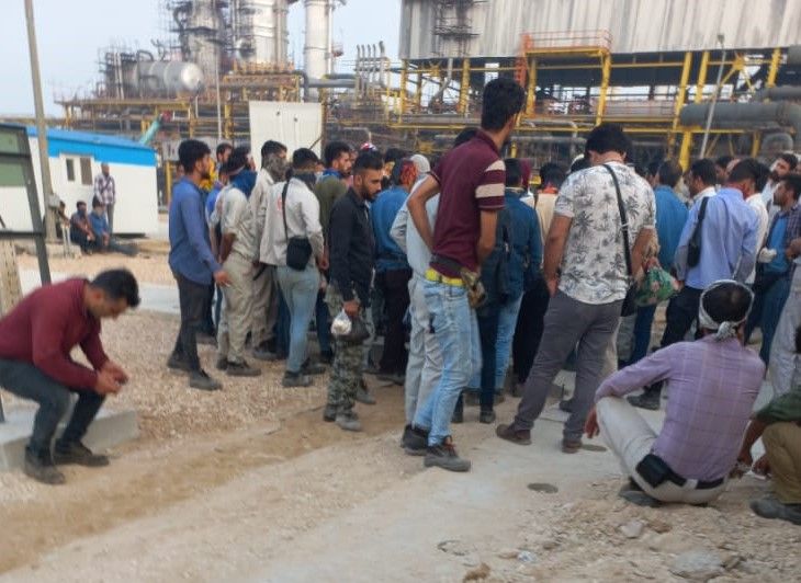 اعتصاب کارگران چندین مجتمع پتروشیمی در اعتراض به وضعیت شغلی