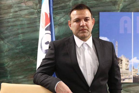 عزیزی خادم: فشار آوردند که برکنار شوم / جادوگر نداشتم، دعای خیر بود!