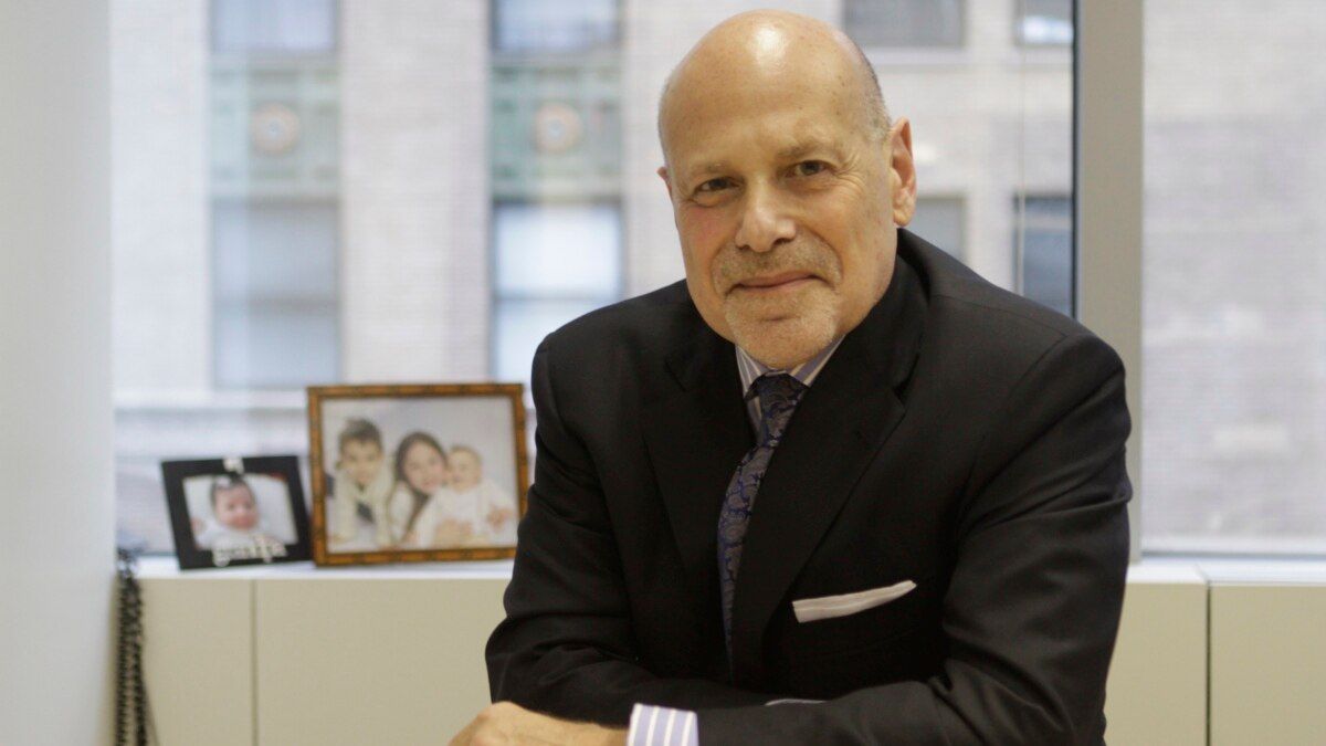 بری روزن: سازمان جهانی گردشگری با امن جلوه دادن ایران، به تهران در گروگان‌گیری کمک می‌کند