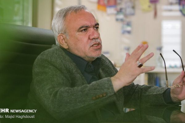 جعل تاریخ توسط فتحاللهزاده: ۲۶سال پیش، بازی استقلال را اینترنتی، زنده، ۷۰۰هزار نفر دیدند