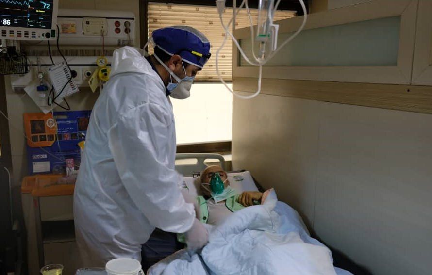 روزنامه اعتماد گزارش داد: خسارت جانی به شهروندان به دلیل قطعی برق