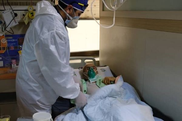 روزنامه اعتماد گزارش داد: خسارت جانی به شهروندان به دلیل قطعی برق